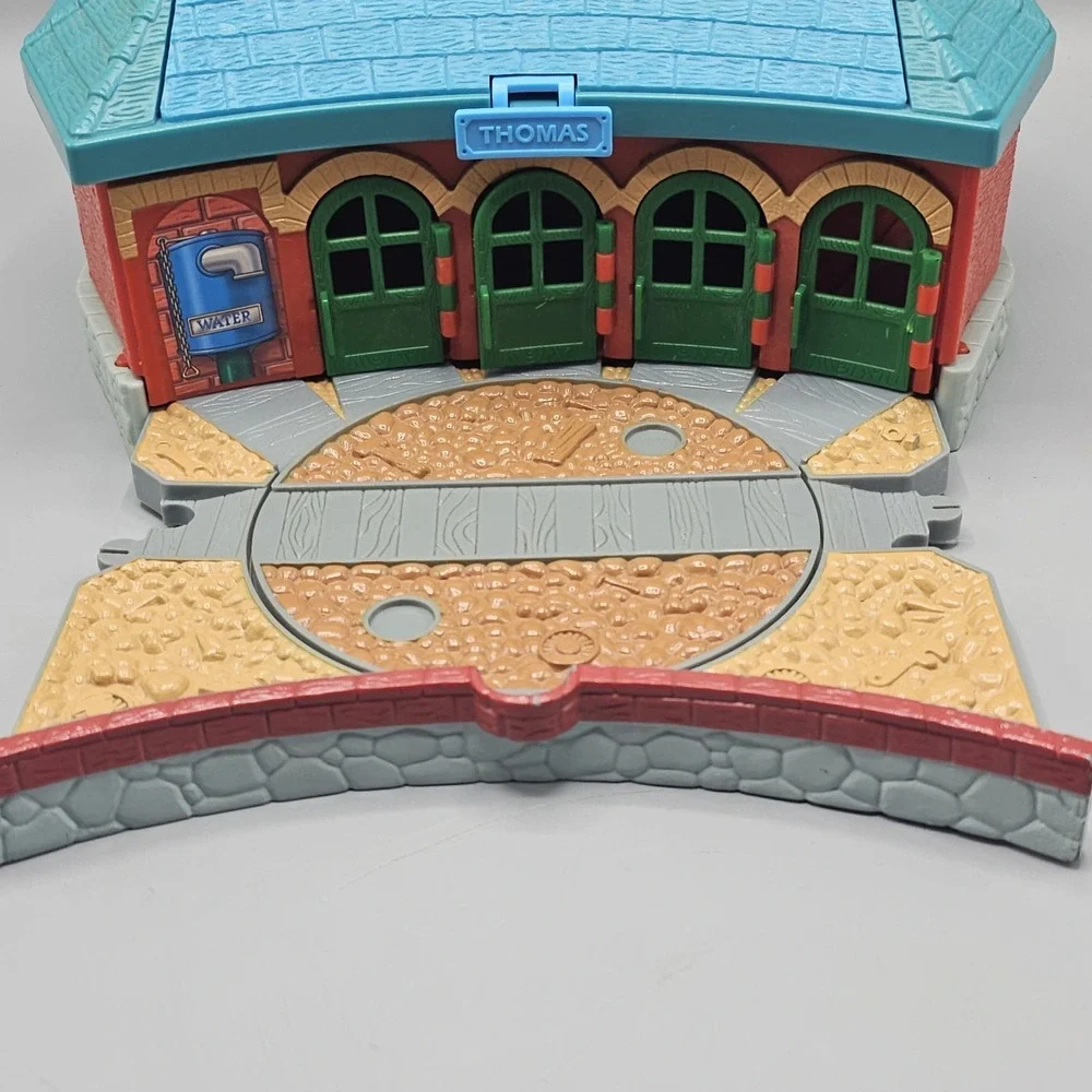 Vintage Thomas And Friends Take Along Roundhouse Station Track Storage